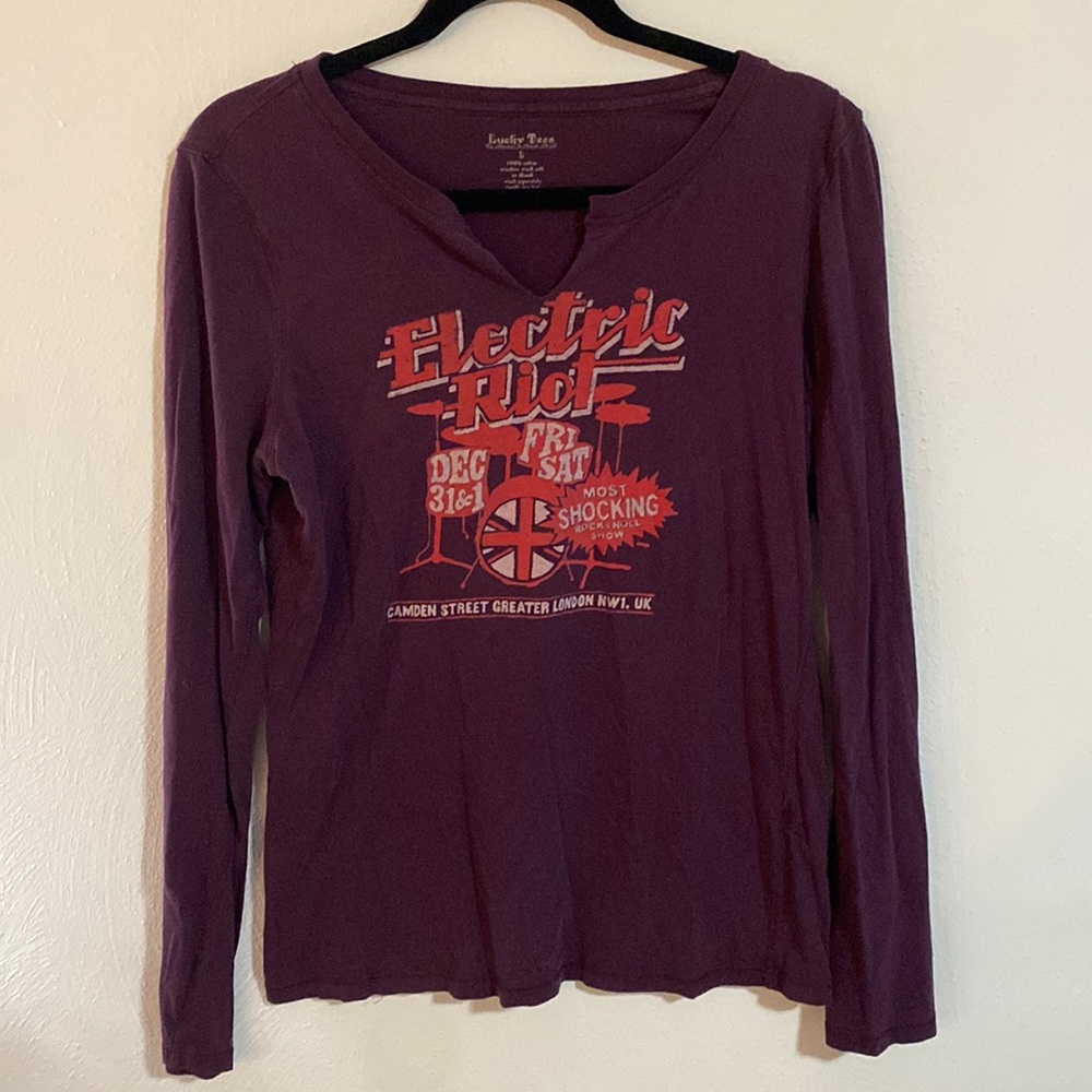 Long sleeve purple Tshirt